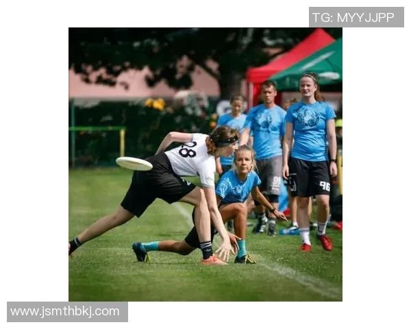 南京飞盘队与成都飞盘队赛后状态分析与复盘总结 南京飞盘队与成都飞盘队赛后状态分析与复盘总结