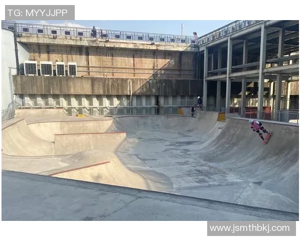 上海滑板队与武汉滑板队赛后复盘分析比赛节奏与战术对比