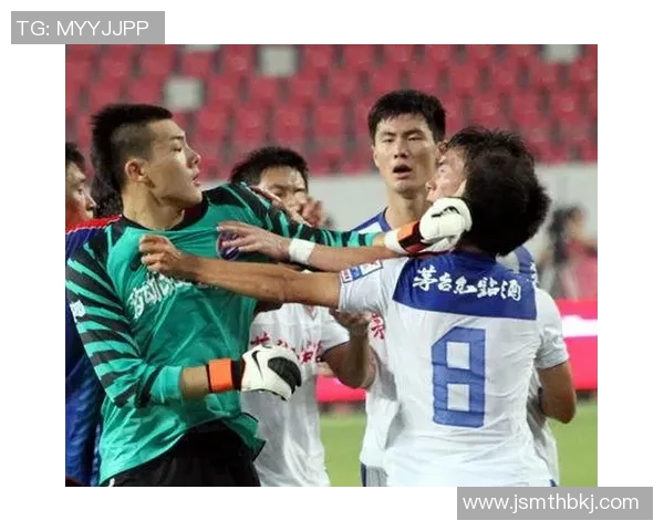 中国与韩国足球赛场冲突引发热议双方球员为何频频发生肢体冲突 中国与韩国足球赛场冲突引发热议双方球员为何频频发生肢体冲突